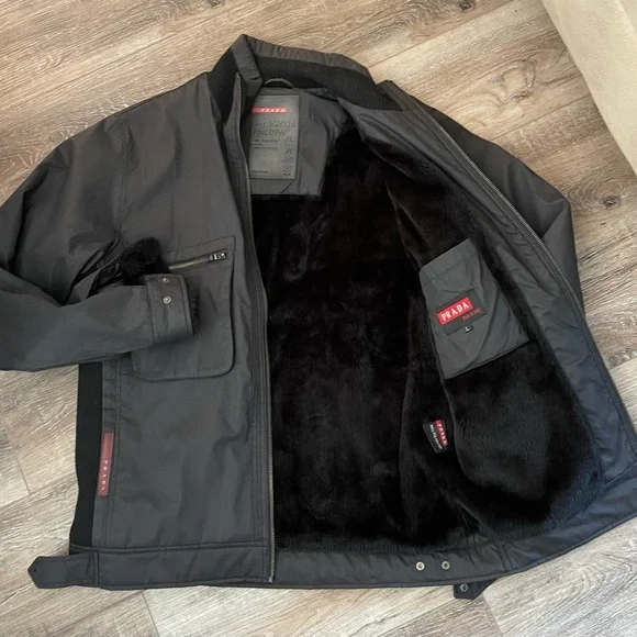 Prada mens Large Art.SGV126 Mat.09W coat